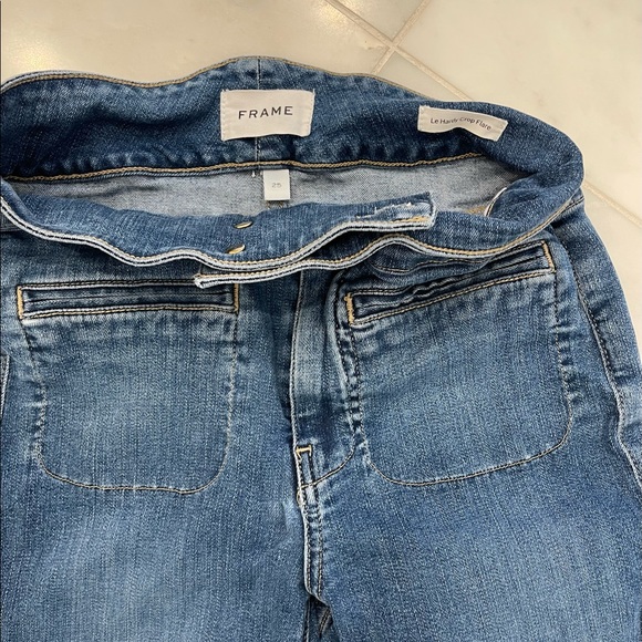 Frame Denim Le Hardy Crop Flare in medium wash Zip fly with double button. - Picture 6 of 7